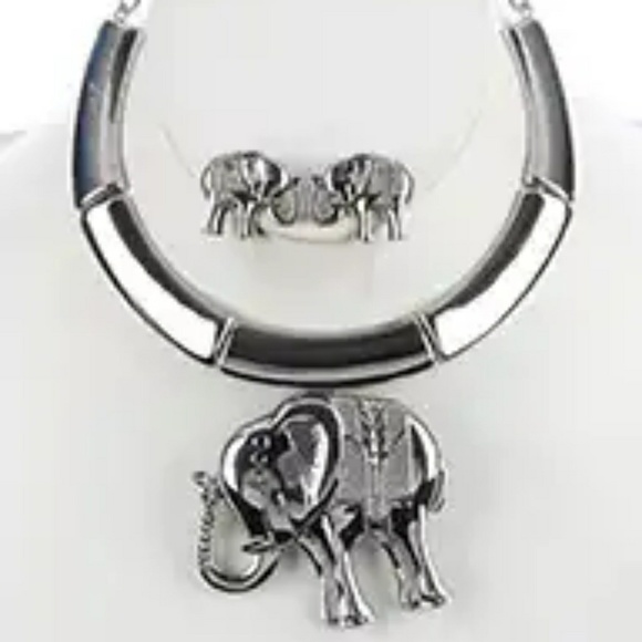 Necklace - Picture 2 of 2